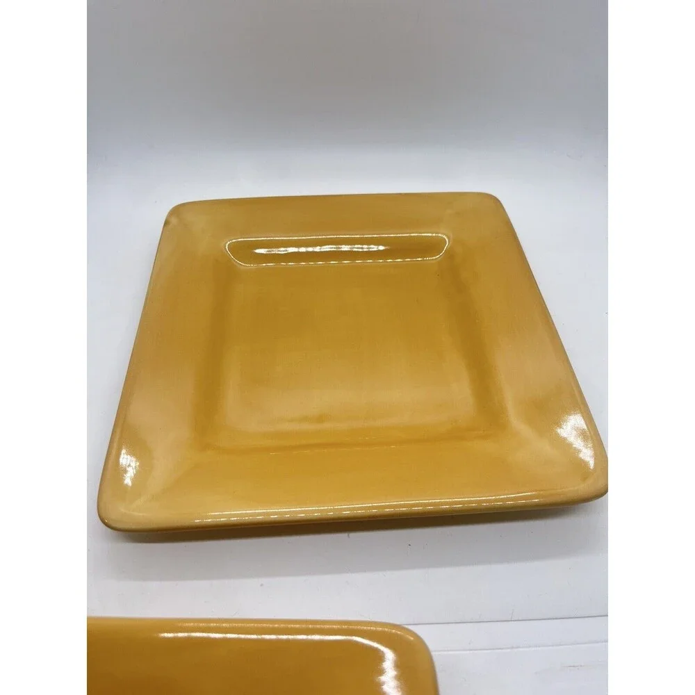 Set of (4) - Pottery Barn Outlet - Salad Plates - 8